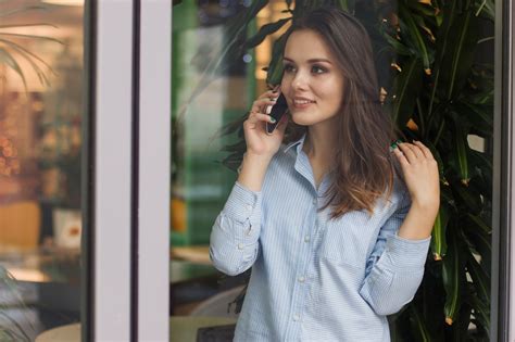 奥手 女子|奥手女子の特徴・性格17選！恋愛傾向や脈ありサイ .